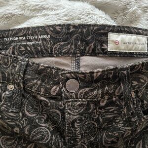 Anthropologie AG High-Rise Stevie Ankle Jeans in Black Paisley
